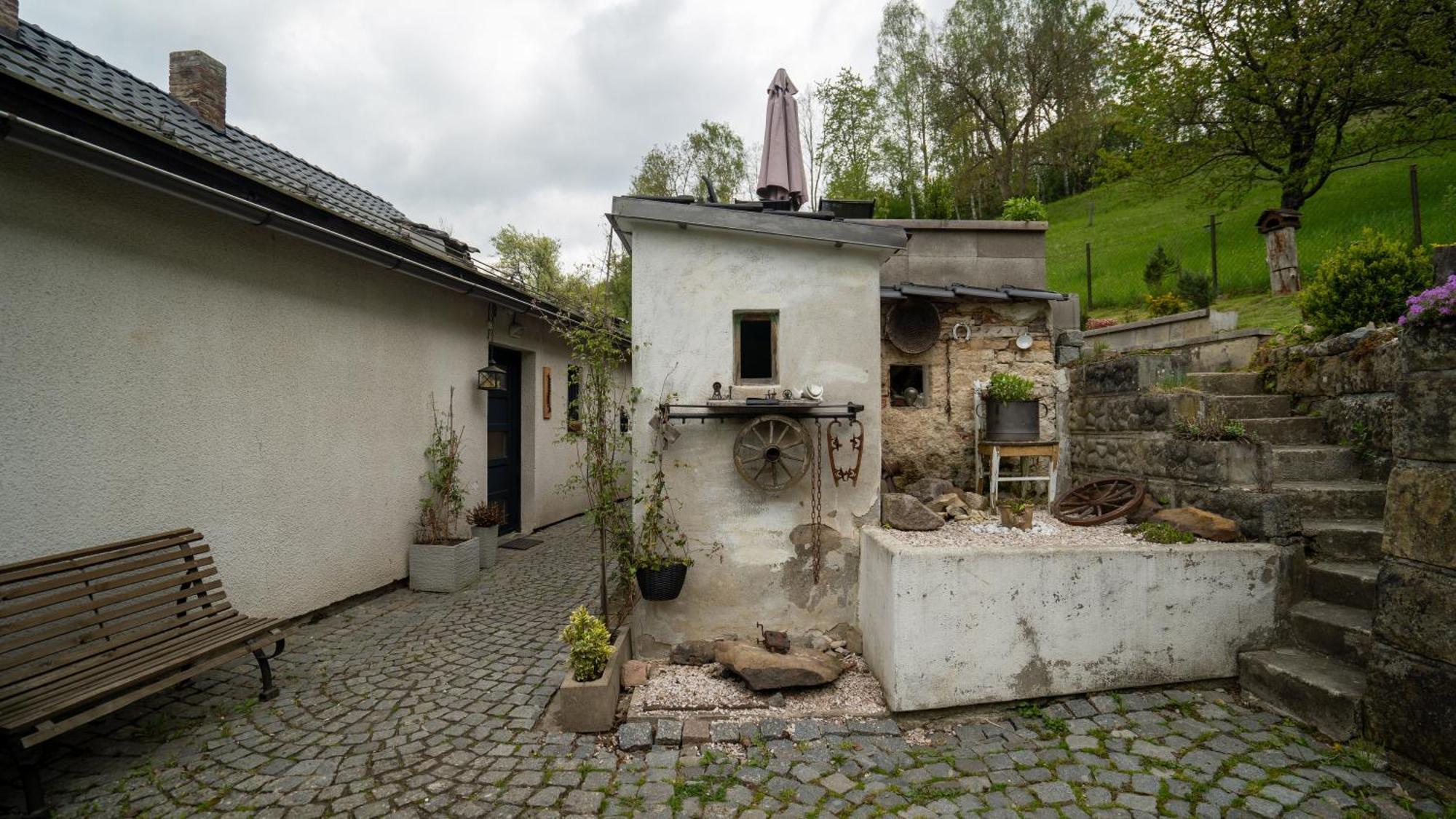 Chalupa Ema Nikol Rovensko pod Troskami Exterior foto